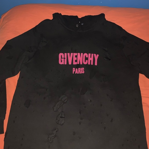 Givenchy hoodie Size Large designer retail 1400$ - Picture 3 of 3